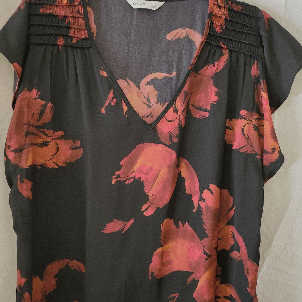 Nine West Floral Women's Top Size Large